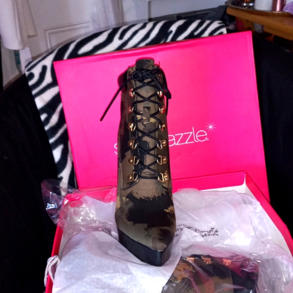 Camo booties